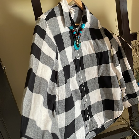 Classy checks H&M casual shirt - Picture 6 of 7